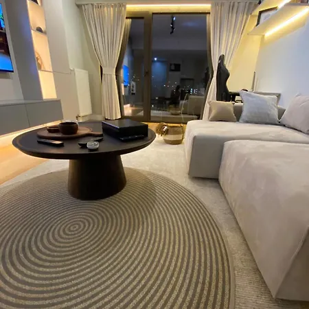 Luxury - The Address, Ps5, Parking, Workstation *